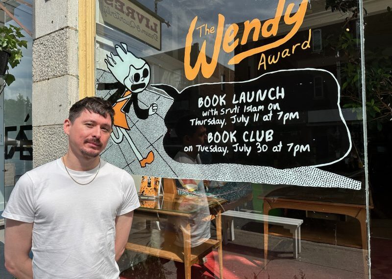 Walter Scott launches new book: The Wendy Award Walter Scott launches new book: The Wendy Award