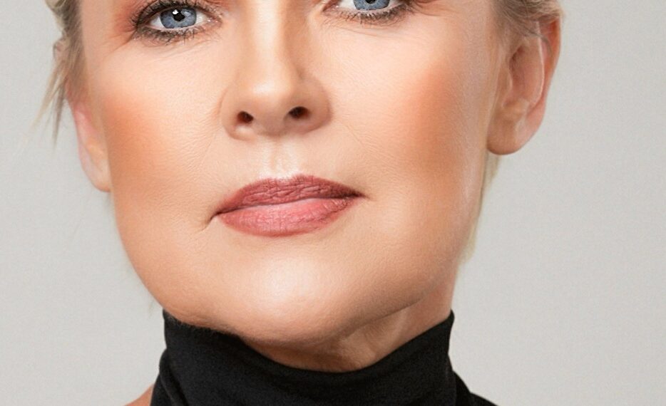 New book featuring local woman Maeve Kelly offers hope and inspiration – Roscommon People