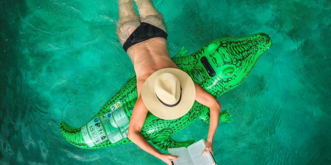 This years’ must-have books to bring on holidays