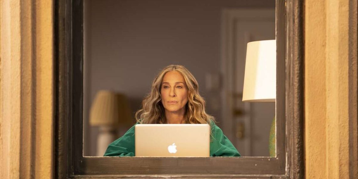 How Many Books Did Carrie Bradshaw Write?