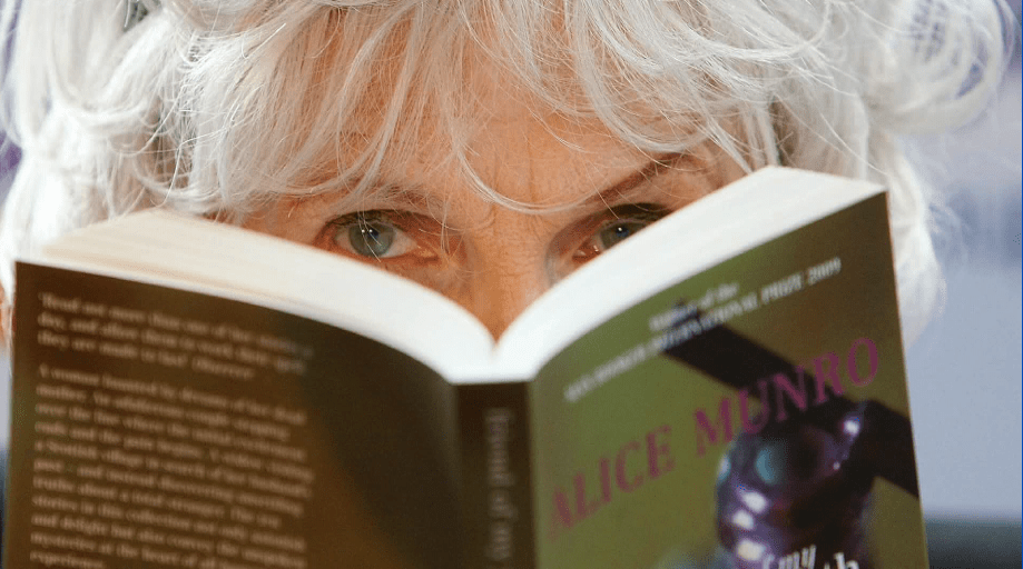 Click to play video: 'Canadian author Alice Munro’s connection to Vancouver Island'