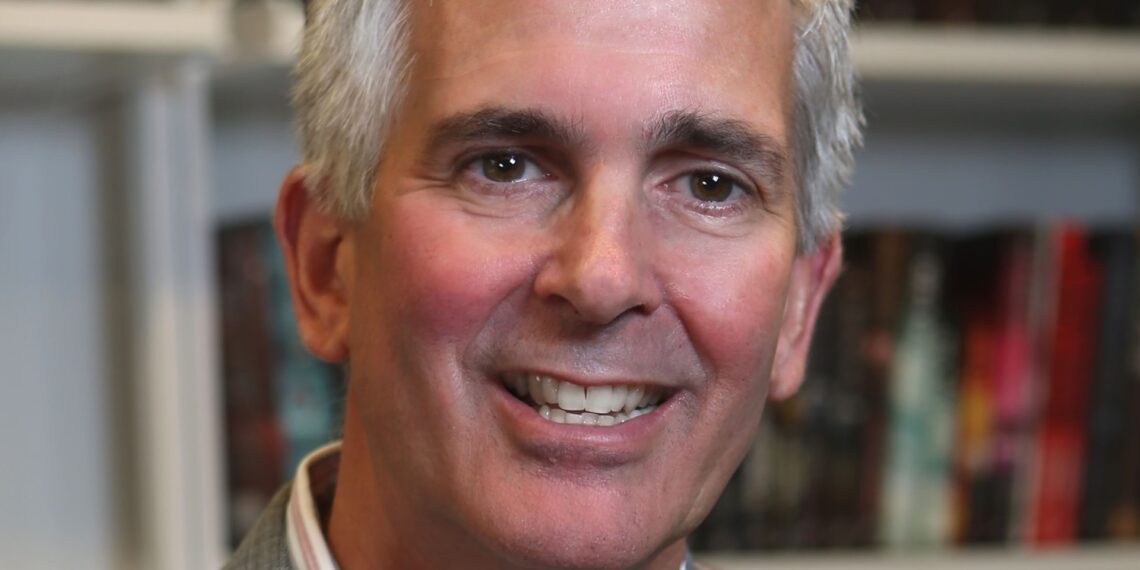 The Bookseller – News – Chief information officer Mike Ballanco retires as Hachette Book Group moves to new IT structure The Bookseller – News – Chief information officer Mike Ballanco retires as Hachette Book Group moves to new IT structure