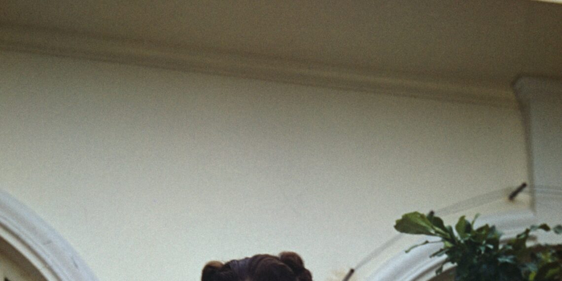 The Duchess of Windsor ‘was behind’ a £17 million jewellry robbery, says a new book