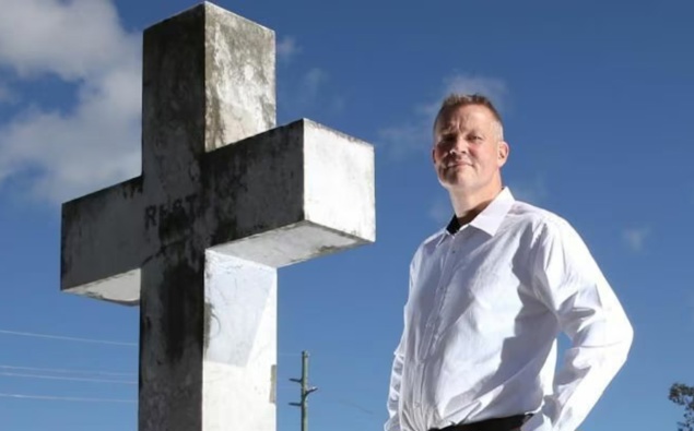 ‘Coffin Confessor’ details his job and experience with death in new book ‘Coffin Confessor’ details his job and experience with death in new book