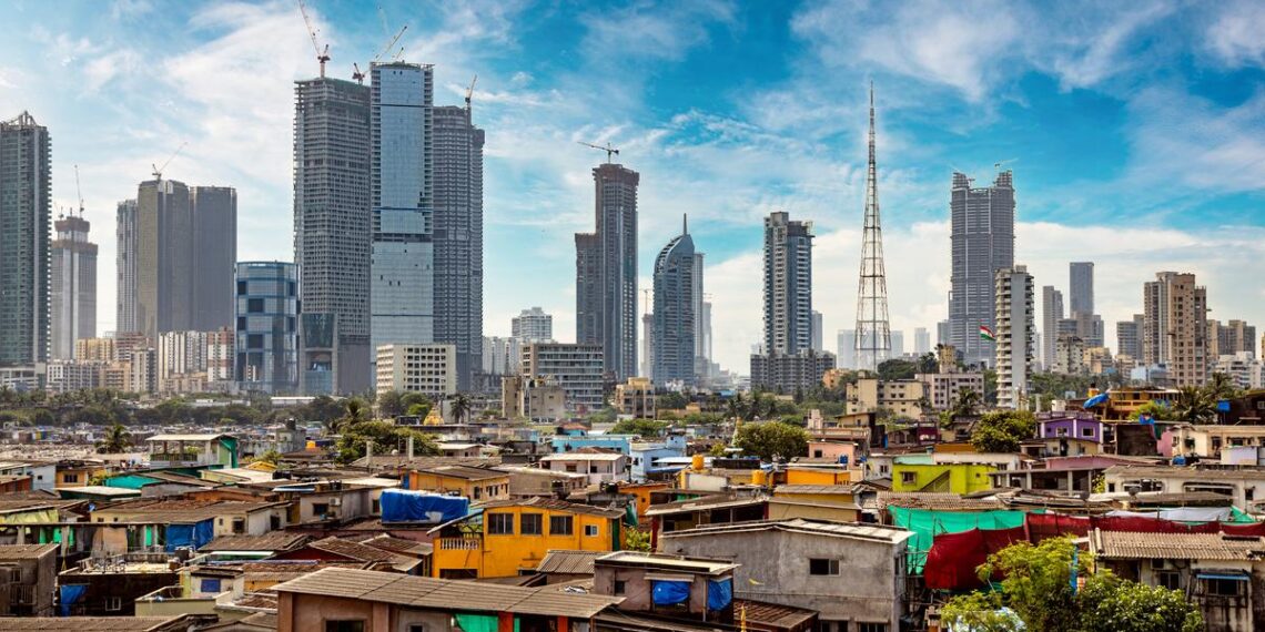 Mumbai in 21 stories | Review of ‘Maya Nagari — Bombay-Mumbai’, edited by Shanta Gokhale and Jerry Pinto