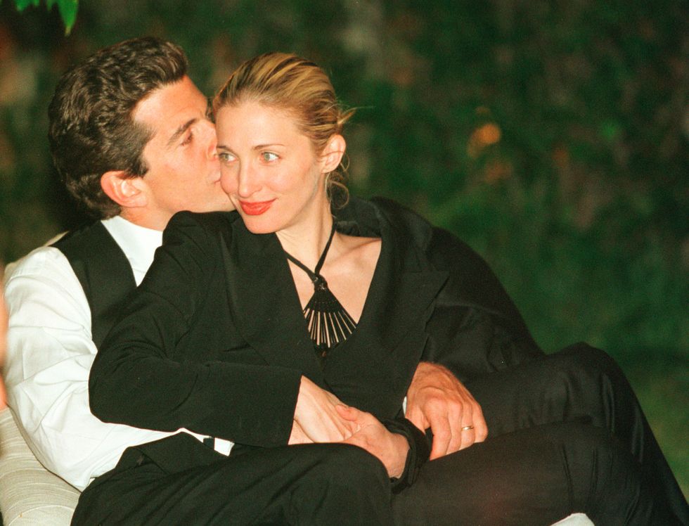 john f kennedy, jr and wife carolyn