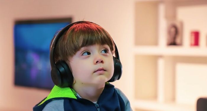 We Need to Stop Asking the Question, “Do Audiobooks Count as Reading?” We Need to Stop Asking the Question, “Do Audiobooks Count as Reading?”