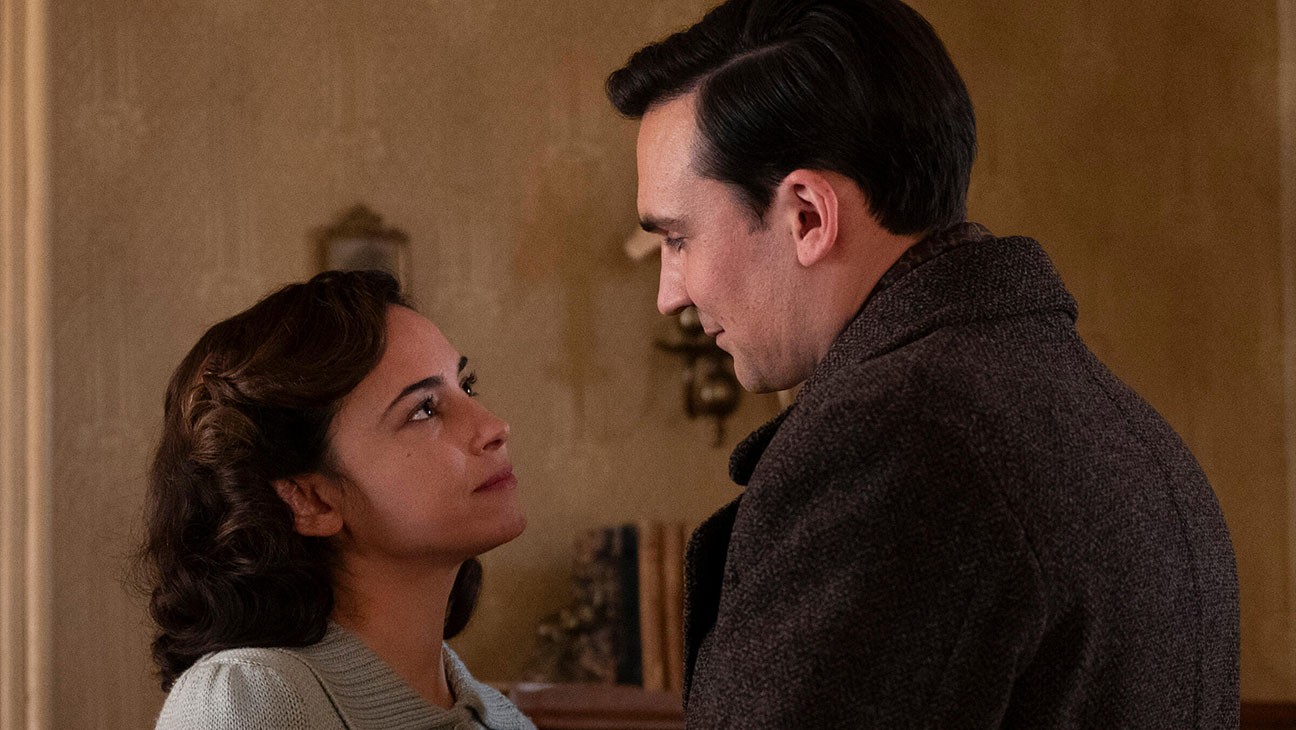 Moran Rosenblatt and Henry Lloyd-Hughes in 'We Were the Lucky Ones'