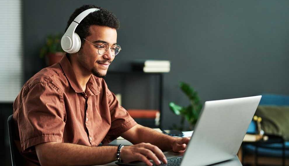 How to make money online: 20 easy ways to get started