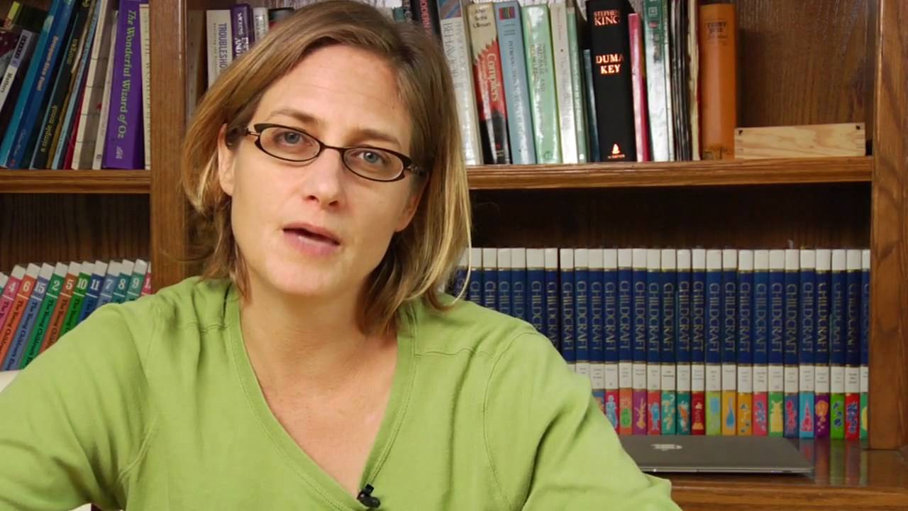 Writing Lessons : How to Write a Critical Book Review