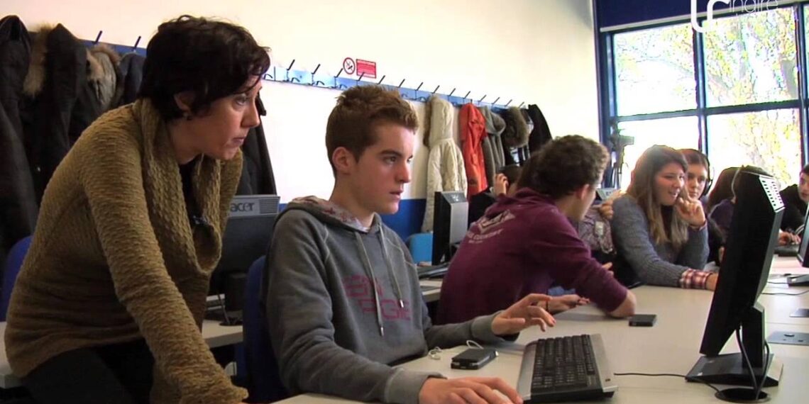 iTEC: ‘Book trailers’ – video summaries of works of literature